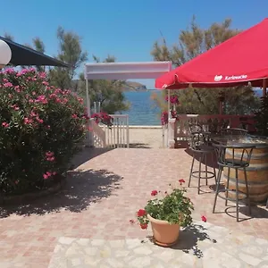 Appartement Apartmenthaus Anita, Rtina